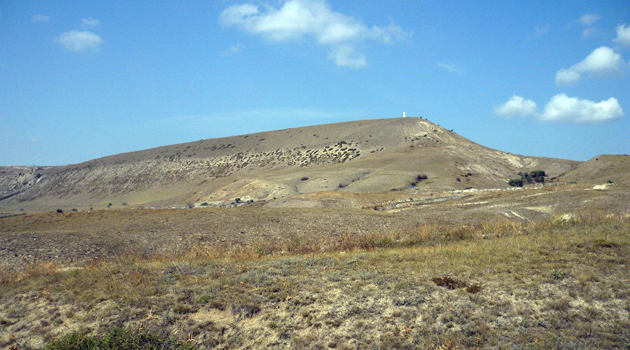 Klementyev Mountain, or Uzun-Sirt Mountain