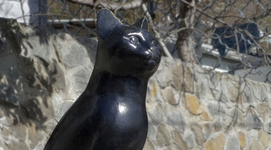 Monument to Penelope, the Cat