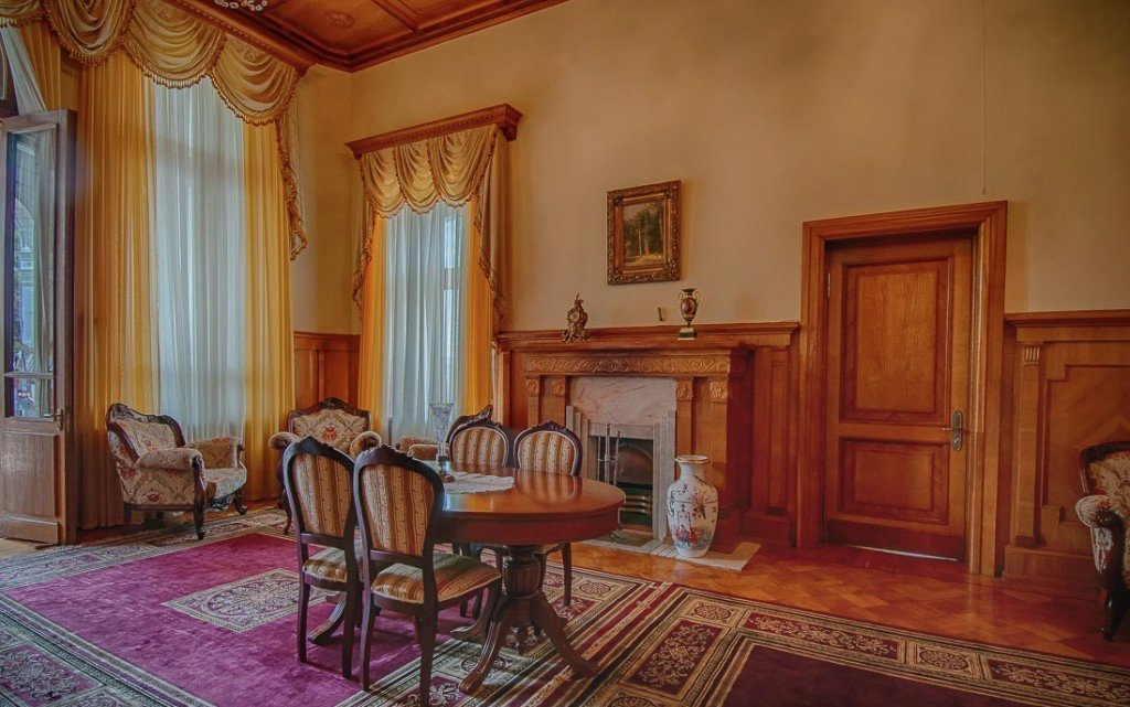 Apartments for tourists in the Yusupov Palace
