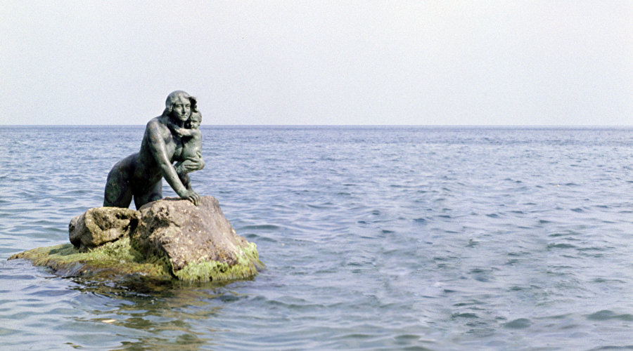 Mermaid sculpture in Miskhor