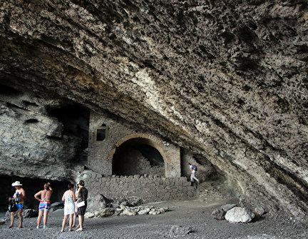 Chaliapin Grotto
