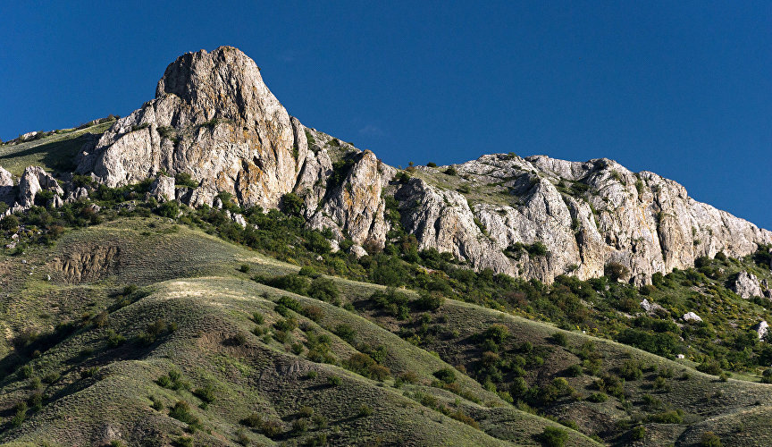 The rocky backbone of the mountain range