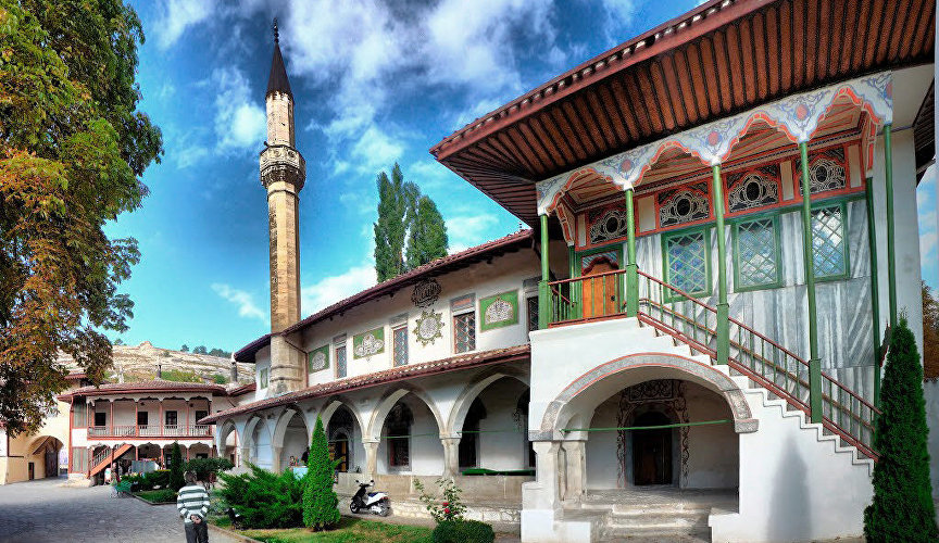 The Khan’s Palace in Bakhchisarai is famous for its brilliant murals and elaborate decorations