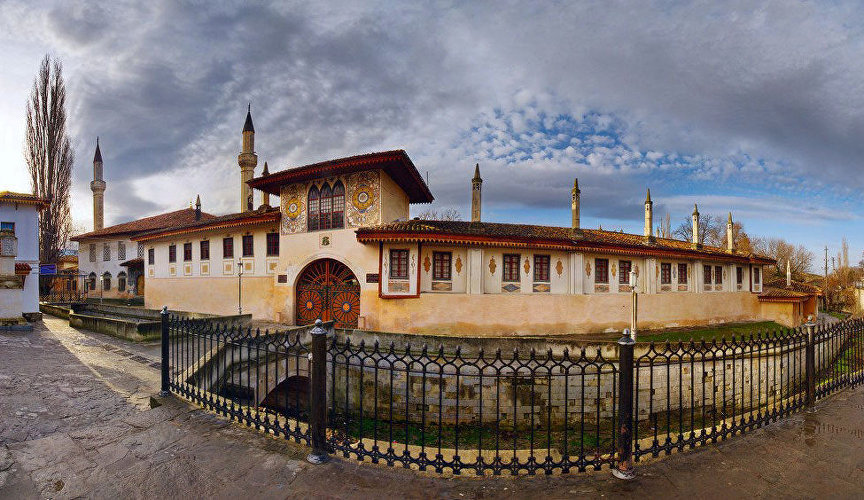 The Khan’s Palace in Bakhchisarai, a unique example of the 16th-century Crimean Tatar architecture, is part of the Bakhchisarai historical and cultural reserve