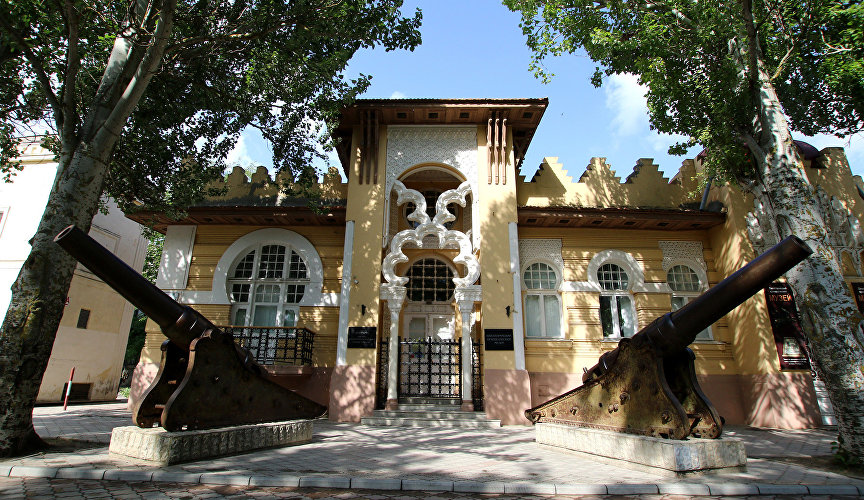 The Local History Museum was built at the beginning of the 20th century in the Moorish style. Today it exhibits applied artefacts of Ancient Greece, Middle Ages and modern time