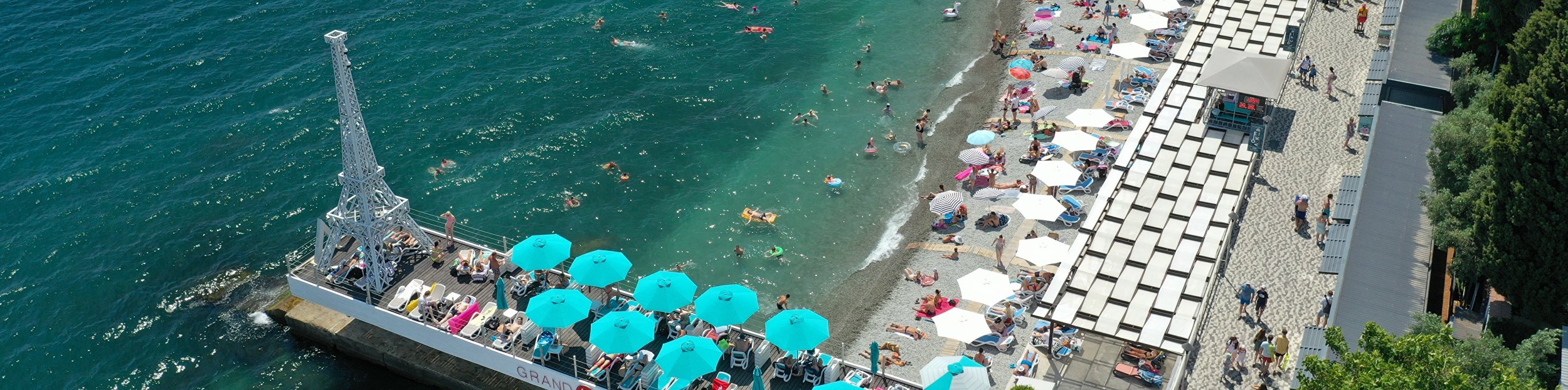 To get healthy, inspired and to fall in love: what should be done in Crimea this summer