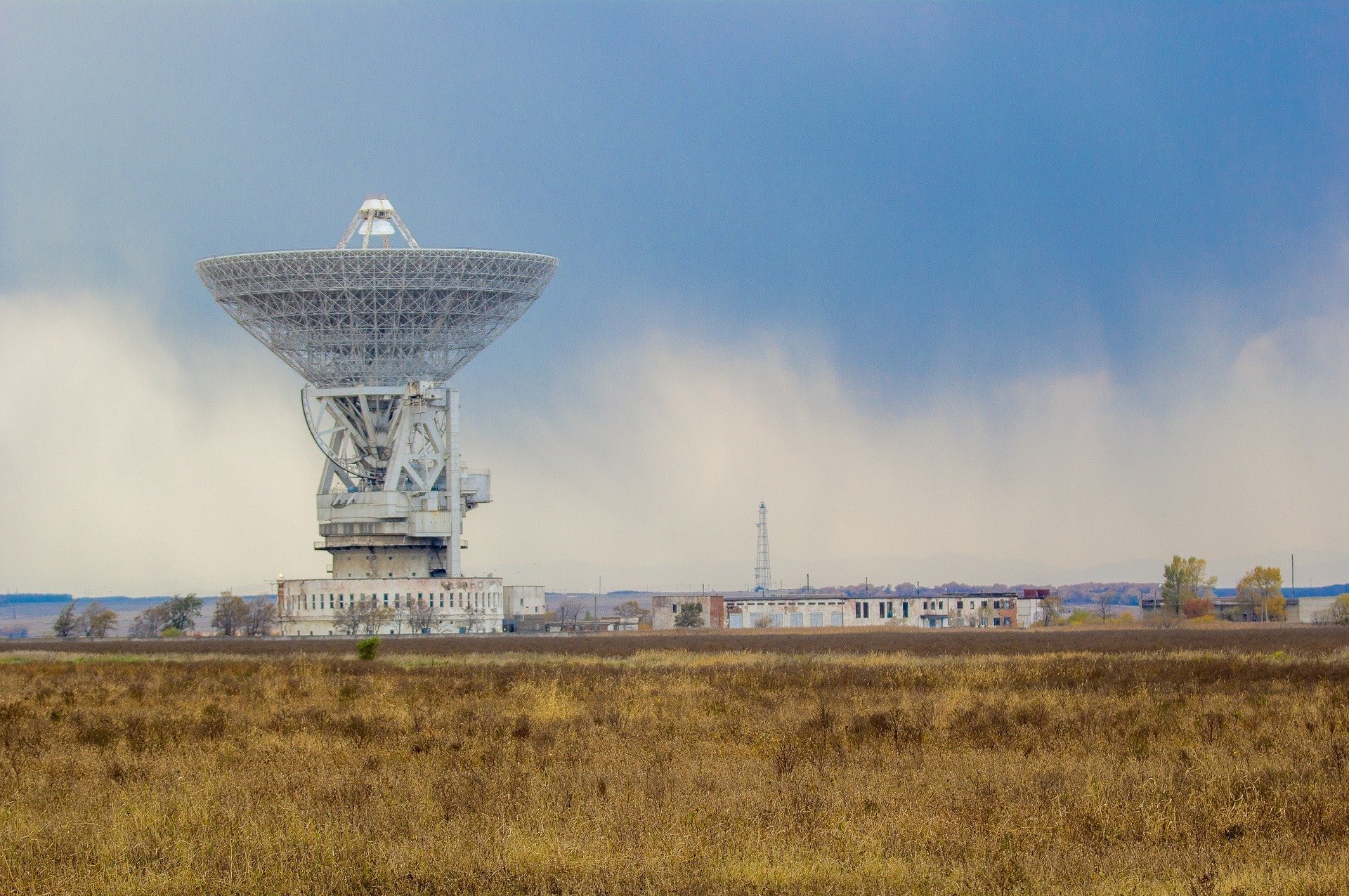 Center for Space Long-Range Communication