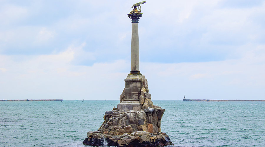 Monument to the Scuttled Ships Monument to the Scuttled Ships