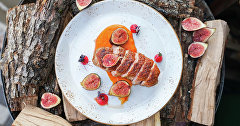 Meat with figs