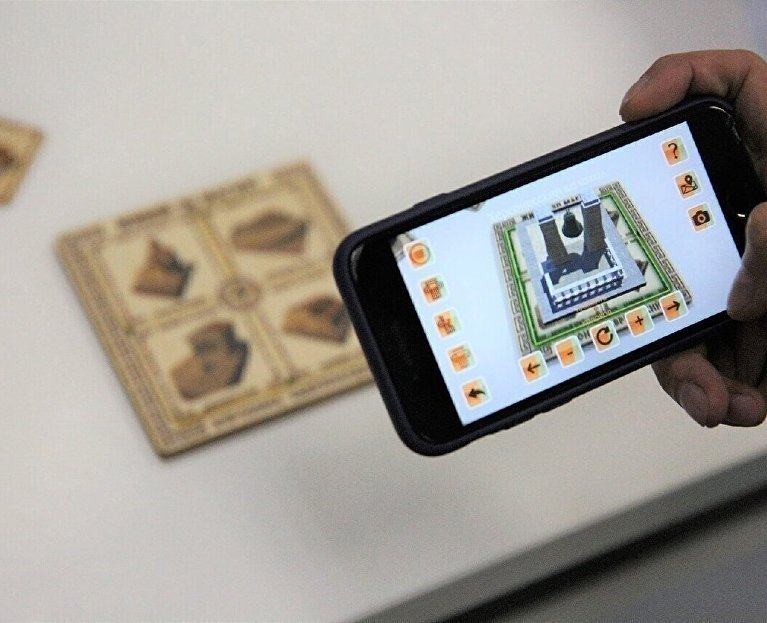 Мобильное приложение «Херсонес AR» на смартфоне