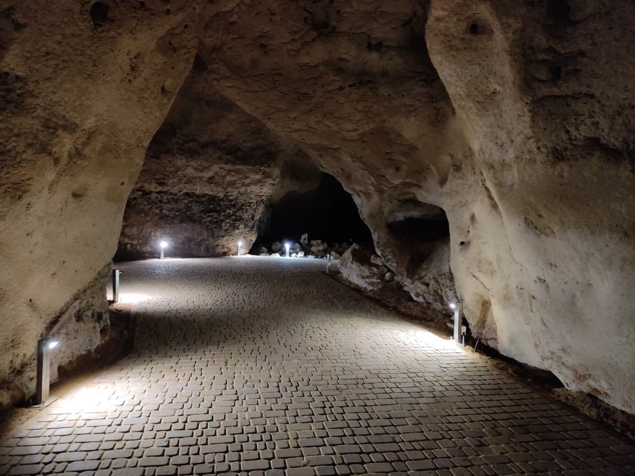Tavrida cave 