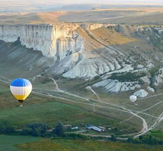 Hot-Air Balloons to Fly Above the White Rock