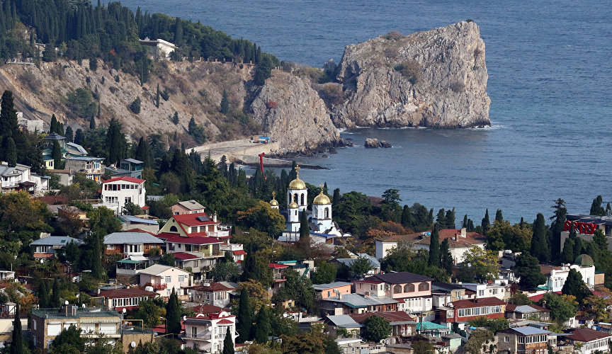 Gurzuf is located 18 km North-East of Yalta, on the Northern coast of the Black sea