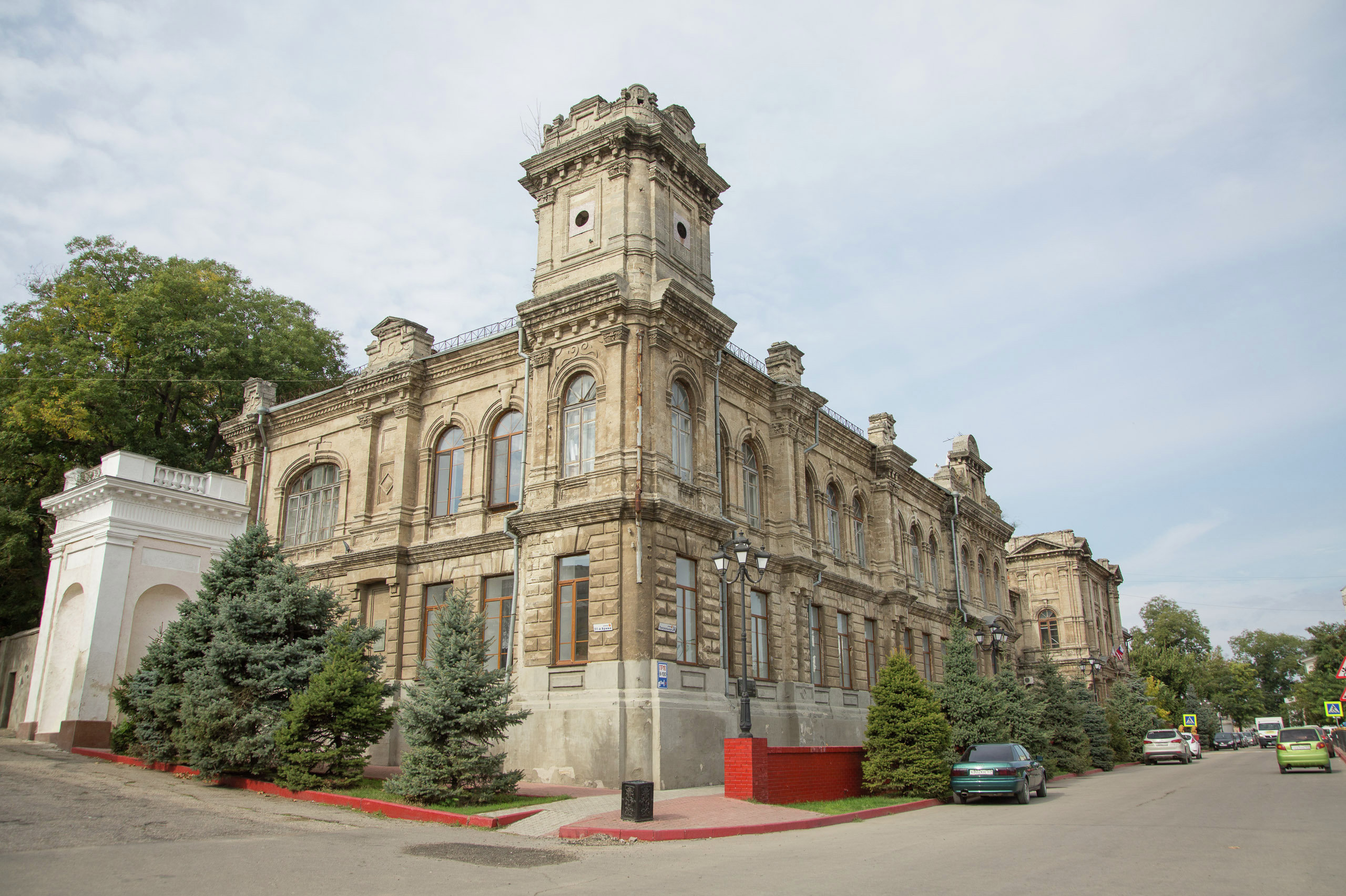 Gymnasium named after Korolenko in Kerch